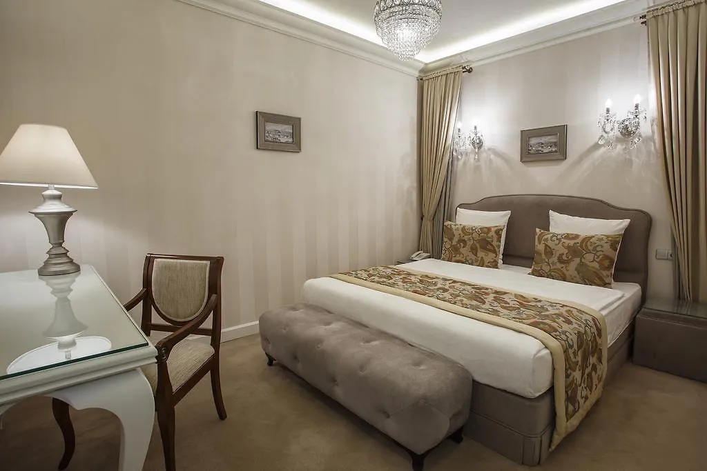 Ambassadori Tbilisi Hotel 5*,